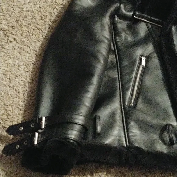 Mark Alan New York Shearling - Picture 5 of 16